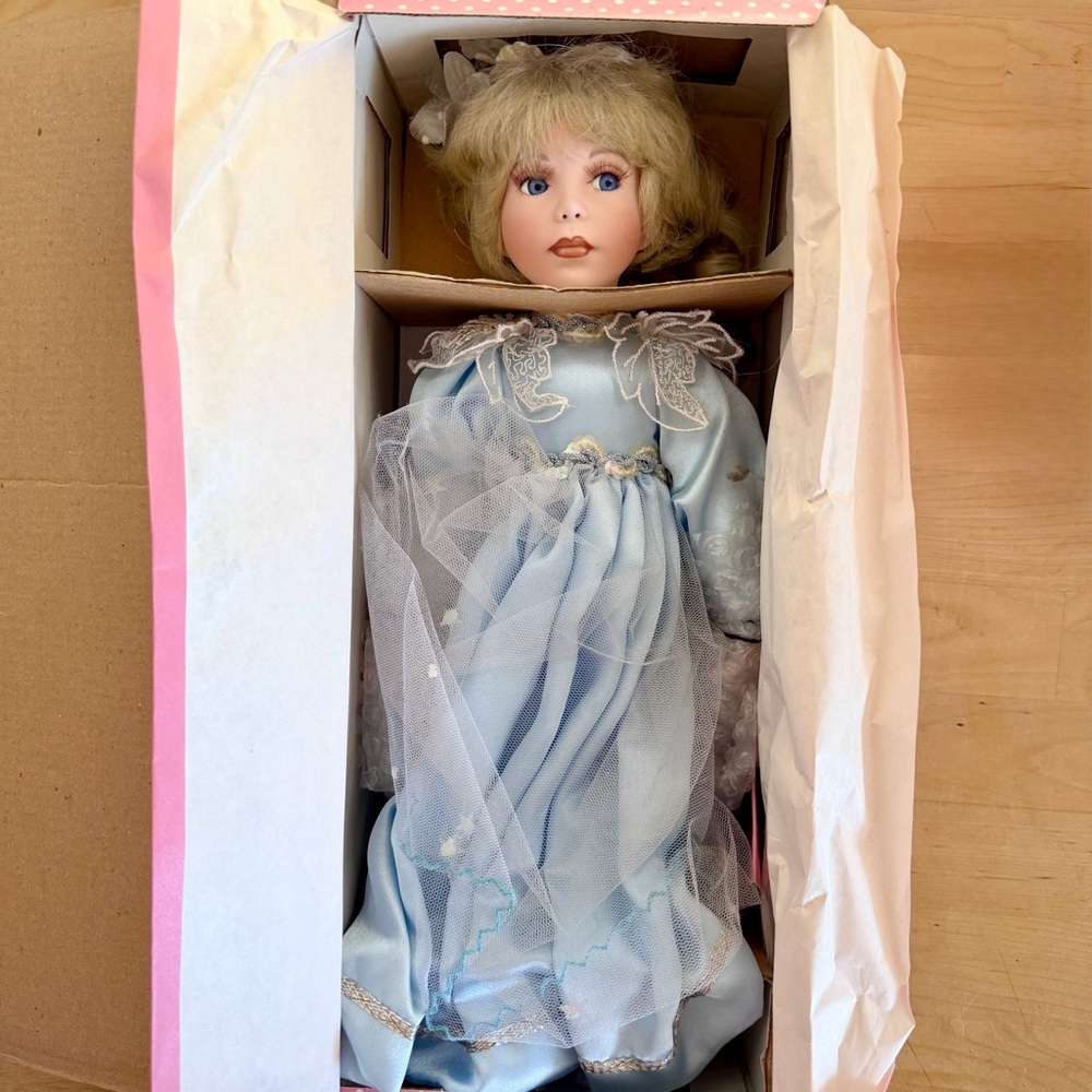 NIB Paradise Galleries Angel of Peace Porcelain Doll Factory Packed No Wings